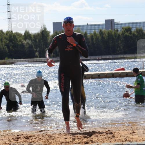 07.09.2025 - 19. Norderstedt Triathlon Luisa Fischer http://msf.ph/oto/8756829 07.09.2025 13:30:18 Schwimmen 980, 981, 986, 1009 meine-sportfotos.de
