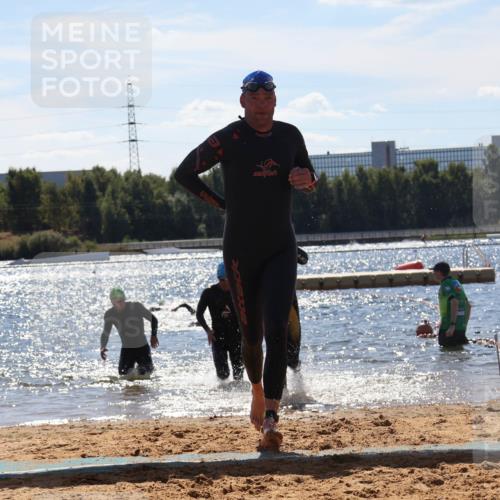 07.09.2025 - 19. Norderstedt Triathlon Luisa Fischer http://msf.ph/oto/8756845 07.09.2025 13:30:19 Schwimmen 980, 981, 986, 1009 meine-sportfotos.de
