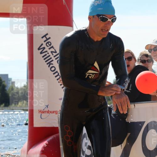 07.09.2025 - 19. Norderstedt Triathlon Luisa Fischer http://msf.ph/oto/8756899 07.09.2025 13:30:26 Schwimmen 980, 981, 1009, 1018 meine-sportfotos.de
