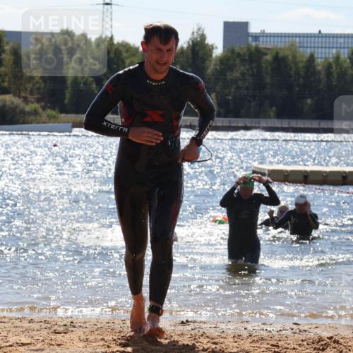 07.09.2025 - 19. Norderstedt Triathlon Luisa Fischer http://msf.ph/oto/8756928 07.09.2025 13:30:38 Schwimmen 1018, 1039 meine-sportfotos.de