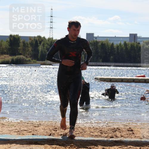 07.09.2025 - 19. Norderstedt Triathlon Luisa Fischer http://msf.ph/oto/8756940 07.09.2025 13:30:39 Schwimmen 1039 meine-sportfotos.de
