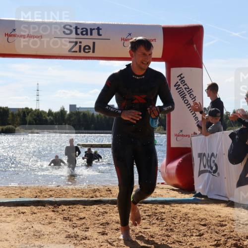 07.09.2025 - 19. Norderstedt Triathlon Luisa Fischer http://msf.ph/oto/8756961 07.09.2025 13:30:40 Schwimmen 1039 meine-sportfotos.de