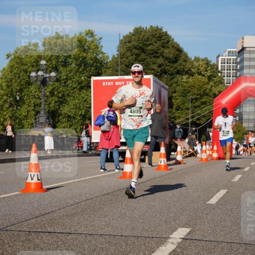 07.09.2025 - BARMER Alsterlauf Yannick Fuchs http://msf.ph/oto/8756968 07.09.2025 09:38:30 Laufen 4805, 2349 meine-sportfotos.de