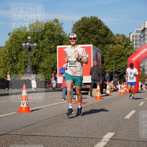 07.09.2025 - BARMER Alsterlauf Yannick Fuchs http://msf.ph/oto/8756984 07.09.2025 09:38:30 Laufen 4805, 2349 meine-sportfotos.de