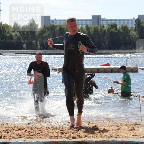 07.09.2025 - 19. Norderstedt Triathlon Luisa Fischer http://msf.ph/oto/8756986 07.09.2025 13:30:45 Schwimmen 958, 971, 1039 meine-sportfotos.de