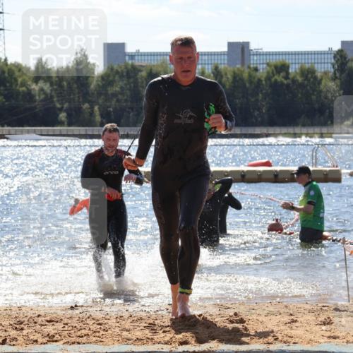 07.09.2025 - 19. Norderstedt Triathlon Luisa Fischer http://msf.ph/oto/8756989 07.09.2025 13:30:46 Schwimmen 958, 971, 1039 meine-sportfotos.de
