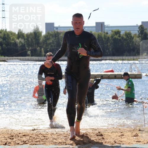 07.09.2025 - 19. Norderstedt Triathlon Luisa Fischer http://msf.ph/oto/8756997 07.09.2025 13:30:46 Schwimmen 958, 971, 1039 meine-sportfotos.de