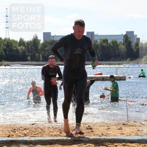 07.09.2025 - 19. Norderstedt Triathlon Luisa Fischer http://msf.ph/oto/8757002 07.09.2025 13:30:46 Schwimmen 958, 971, 1039 meine-sportfotos.de