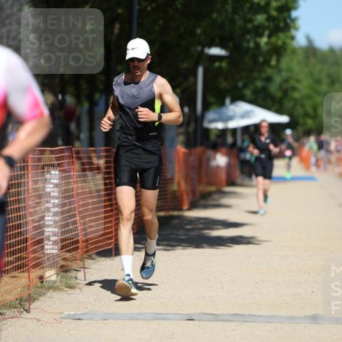 07.09.2025 - 19. Norderstedt Triathlon Michael Strokosch http://msf.ph/oto/8757003 07.09.2025 13:12:43 Laufen 156, 847, 1322 meine-sportfotos.de