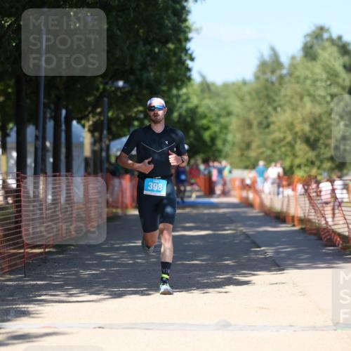 07.09.2025 - 19. Norderstedt Triathlon Michael Strokosch http://msf.ph/oto/8757012 07.09.2025 14:54:59 Laufen 398, 900 meine-sportfotos.de