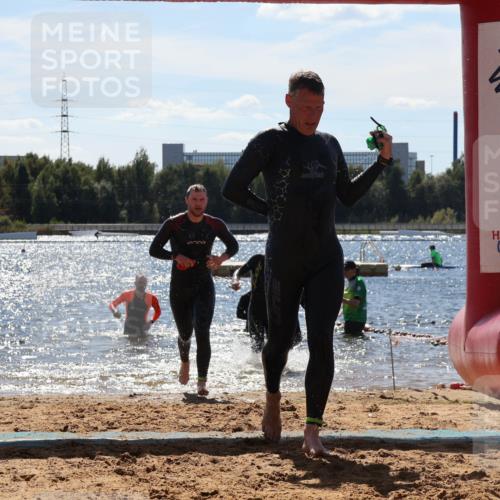 07.09.2025 - 19. Norderstedt Triathlon Luisa Fischer http://msf.ph/oto/8757016 07.09.2025 13:30:47 Schwimmen 958, 971, 995, 1039 meine-sportfotos.de