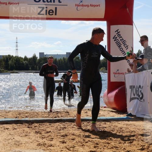 07.09.2025 - 19. Norderstedt Triathlon Luisa Fischer http://msf.ph/oto/8757023 07.09.2025 13:30:48 Schwimmen 958, 971, 995, 1039 meine-sportfotos.de