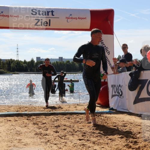 07.09.2025 - 19. Norderstedt Triathlon Luisa Fischer http://msf.ph/oto/8757027 07.09.2025 13:30:48 Schwimmen 958, 971, 995, 1039 meine-sportfotos.de