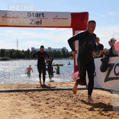 07.09.2025 - 19. Norderstedt Triathlon Luisa Fischer http://msf.ph/oto/8757032 07.09.2025 13:30:48 Schwimmen 958, 971, 995, 1039 meine-sportfotos.de
