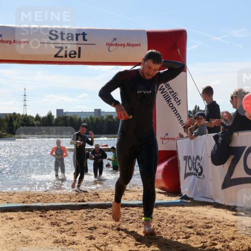 07.09.2025 - 19. Norderstedt Triathlon Luisa Fischer http://msf.ph/oto/8757044 07.09.2025 13:30:50 Schwimmen 958, 971, 995, 1039, 1401 meine-sportfotos.de