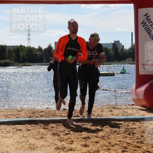 07.09.2025 - 19. Norderstedt Triathlon Luisa Fischer http://msf.ph/oto/8757091 07.09.2025 13:30:56 Schwimmen 872, 958, 971, 985, 995, 1401 meine-sportfotos.de