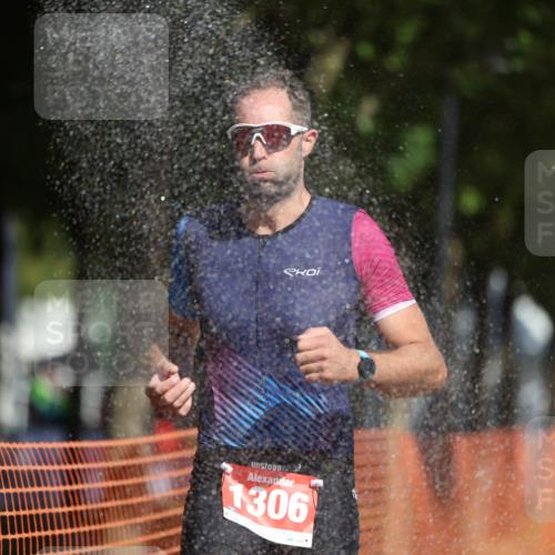 07.09.2025 - 19. Norderstedt Triathlon Michael Strokosch http://msf.ph/oto/8757108 07.09.2025 12:04:16 Laufen 1278, 1306 meine-sportfotos.de