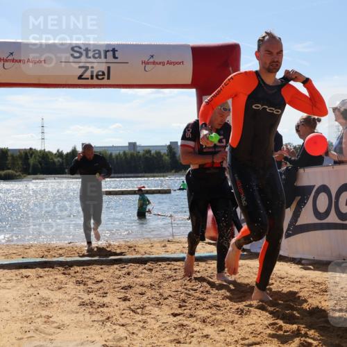 07.09.2025 - 19. Norderstedt Triathlon Luisa Fischer http://msf.ph/oto/8757110 07.09.2025 13:30:58 Schwimmen 872, 958, 971, 985, 995, 1401 meine-sportfotos.de