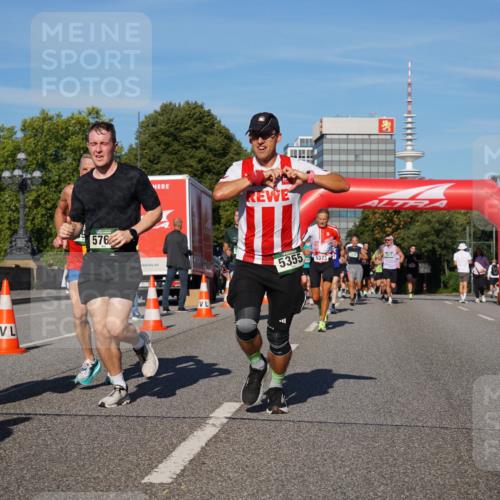 07.09.2025 - BARMER Alsterlauf Yannick Fuchs http://msf.ph/oto/8757122 07.09.2025 09:38:43 Laufen 576, 5355, 5373 meine-sportfotos.de