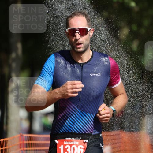 07.09.2025 - 19. Norderstedt Triathlon Michael Strokosch http://msf.ph/oto/8757134 07.09.2025 12:04:16 Laufen 1278, 1306 meine-sportfotos.de
