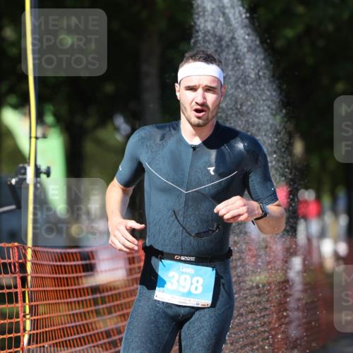 07.09.2025 - 19. Norderstedt Triathlon Michael Strokosch http://msf.ph/oto/8757161 07.09.2025 14:55:02 Laufen 398, 900 meine-sportfotos.de