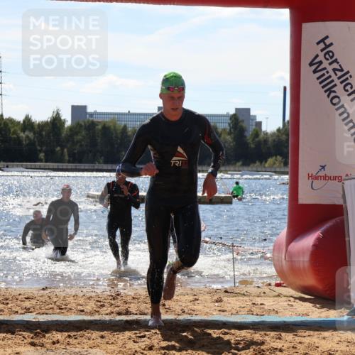 07.09.2025 - 19. Norderstedt Triathlon Luisa Fischer http://msf.ph/oto/8757164 07.09.2025 13:32:21 Schwimmen 993, 1010, 1416 meine-sportfotos.de