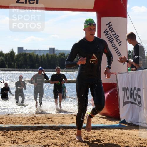 07.09.2025 - 19. Norderstedt Triathlon Luisa Fischer http://msf.ph/oto/8757174 07.09.2025 13:32:22 Schwimmen 428, 993, 1010, 1416 meine-sportfotos.de