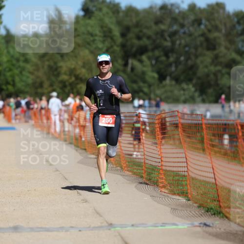 07.09.2025 - 19. Norderstedt Triathlon Michael Strokosch http://msf.ph/oto/8757181 07.09.2025 13:12:58 Laufen 250 meine-sportfotos.de