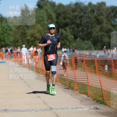 07.09.2025 - 19. Norderstedt Triathlon Michael Strokosch http://msf.ph/oto/8757190 07.09.2025 13:12:59 Laufen 250 meine-sportfotos.de