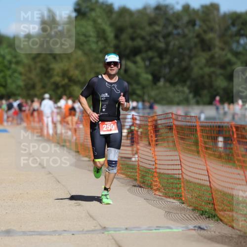 07.09.2025 - 19. Norderstedt Triathlon Michael Strokosch http://msf.ph/oto/8757198 07.09.2025 13:12:59 Laufen 250 meine-sportfotos.de