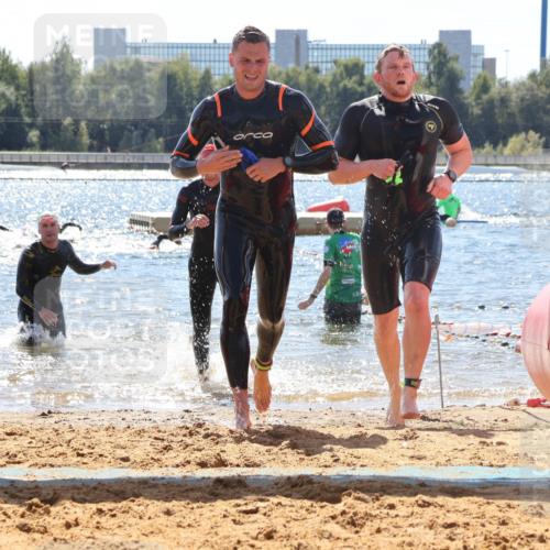 07.09.2025 - 19. Norderstedt Triathlon Luisa Fischer http://msf.ph/oto/8757199 07.09.2025 13:32:24 Schwimmen 428, 993, 1008, 1010, 1416 meine-sportfotos.de