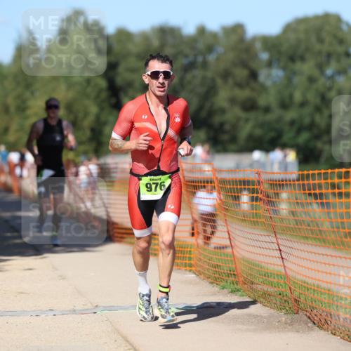 07.09.2025 - 19. Norderstedt Triathlon Michael Strokosch http://msf.ph/oto/8757268 07.09.2025 14:55:18 Laufen 908, 976, 1027 meine-sportfotos.de