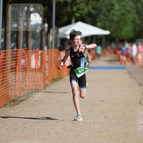 07.09.2025 - 19. Norderstedt Triathlon Michael Strokosch http://msf.ph/oto/8757283 07.09.2025 11:02:41 Laufen 56, 66 meine-sportfotos.de