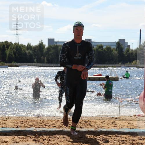 07.09.2025 - 19. Norderstedt Triathlon Luisa Fischer http://msf.ph/oto/8757286 07.09.2025 13:32:53 Schwimmen 400, 992 meine-sportfotos.de