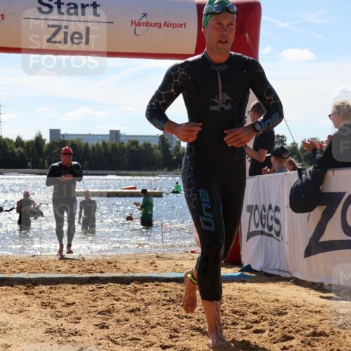 07.09.2025 - 19. Norderstedt Triathlon Luisa Fischer http://msf.ph/oto/8757307 07.09.2025 13:32:55 Schwimmen 400, 992 meine-sportfotos.de