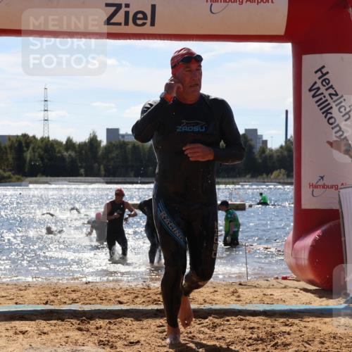 07.09.2025 - 19. Norderstedt Triathlon Luisa Fischer http://msf.ph/oto/8757335 07.09.2025 13:32:58 Schwimmen 400, 989, 992, 1027 meine-sportfotos.de