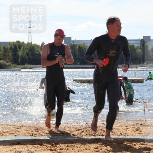07.09.2025 - 19. Norderstedt Triathlon Luisa Fischer http://msf.ph/oto/8757365 07.09.2025 13:33:03 Schwimmen 400, 989, 992, 1027, 1438 meine-sportfotos.de
