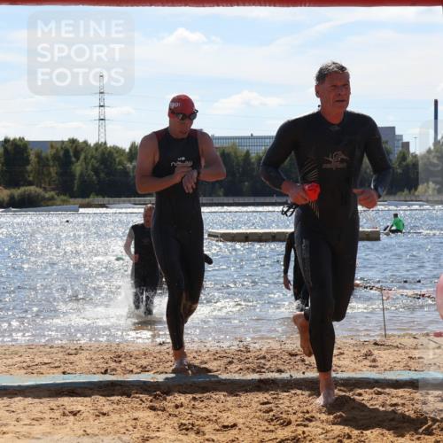 07.09.2025 - 19. Norderstedt Triathlon Luisa Fischer http://msf.ph/oto/8757368 07.09.2025 13:33:04 Schwimmen 400, 989, 992, 1027, 1438 meine-sportfotos.de