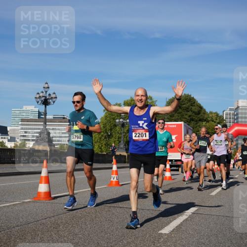 07.09.2025 - BARMER Alsterlauf Yannick Fuchs http://msf.ph/oto/8757369 07.09.2025 09:38:48 Laufen 5798, 2201, 160, 4357, 2258, 3874, 5591, 4224 meine-sportfotos.de