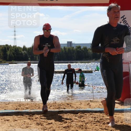 07.09.2025 - 19. Norderstedt Triathlon Luisa Fischer http://msf.ph/oto/8757376 07.09.2025 13:33:04 Schwimmen 400, 989, 992, 1027, 1438 meine-sportfotos.de