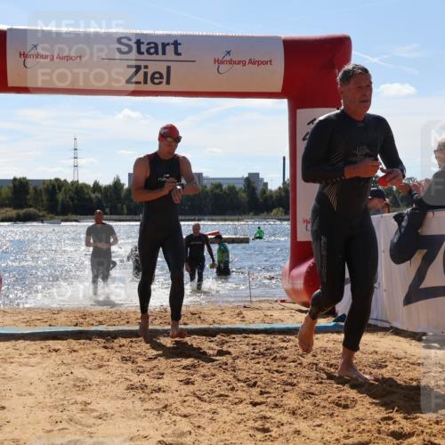 07.09.2025 - 19. Norderstedt Triathlon Luisa Fischer http://msf.ph/oto/8757381 07.09.2025 13:33:05 Schwimmen 400, 989, 992, 1027, 1438 meine-sportfotos.de