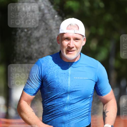 07.09.2025 - 19. Norderstedt Triathlon Michael Strokosch http://msf.ph/oto/8757392 07.09.2025 12:04:31 Laufen 191, 303, 736, 819 meine-sportfotos.de