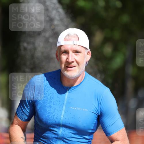 07.09.2025 - 19. Norderstedt Triathlon Michael Strokosch http://msf.ph/oto/8757403 07.09.2025 12:04:31 Laufen 191, 303, 736, 819 meine-sportfotos.de