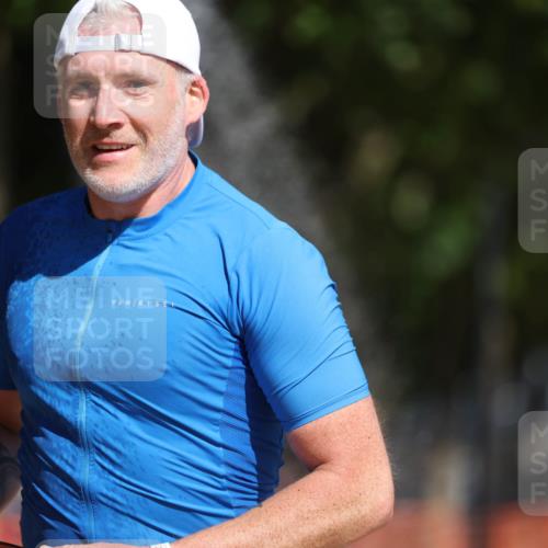 07.09.2025 - 19. Norderstedt Triathlon Michael Strokosch http://msf.ph/oto/8757410 07.09.2025 12:04:32 Laufen 191, 303, 736, 819 meine-sportfotos.de