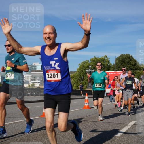 07.09.2025 - BARMER Alsterlauf Yannick Fuchs http://msf.ph/oto/8757420 07.09.2025 09:38:49 Laufen 5798, 2201, 3160, 4357, 2258, 2935, 5591, 4224 meine-sportfotos.de