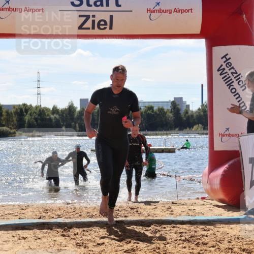 07.09.2025 - 19. Norderstedt Triathlon Luisa Fischer http://msf.ph/oto/8757422 07.09.2025 13:33:08 Schwimmen 400, 908, 989, 1020, 1027, 1438 meine-sportfotos.de