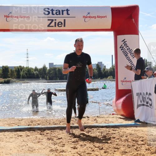 07.09.2025 - 19. Norderstedt Triathlon Luisa Fischer http://msf.ph/oto/8757429 07.09.2025 13:33:09 Schwimmen 400, 908, 989, 1020, 1027, 1438 meine-sportfotos.de