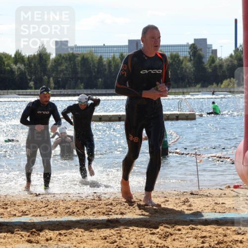 07.09.2025 - 19. Norderstedt Triathlon Luisa Fischer http://msf.ph/oto/8757450 07.09.2025 13:33:11 Schwimmen 908, 989, 990, 1020, 1027, 1438 meine-sportfotos.de