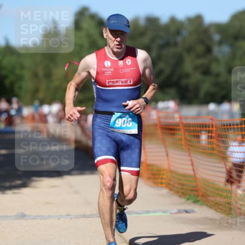 07.09.2025 - 19. Norderstedt Triathlon Michael Strokosch http://msf.ph/oto/8757474 07.09.2025 14:55:24 Laufen 908, 972, 1027 meine-sportfotos.de