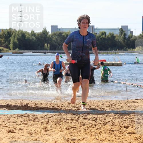 07.09.2025 - 19. Norderstedt Triathlon Luisa Fischer http://msf.ph/oto/8757475 07.09.2025 11:47:30 Schwimmen 239, 243, 1243, 1277, 1338 meine-sportfotos.de